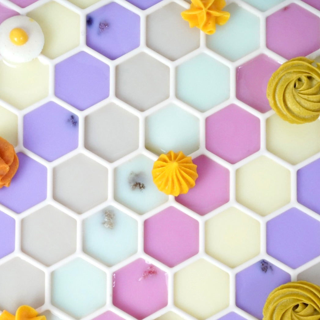 Honeycomb Hub Slow Feeder - Cream