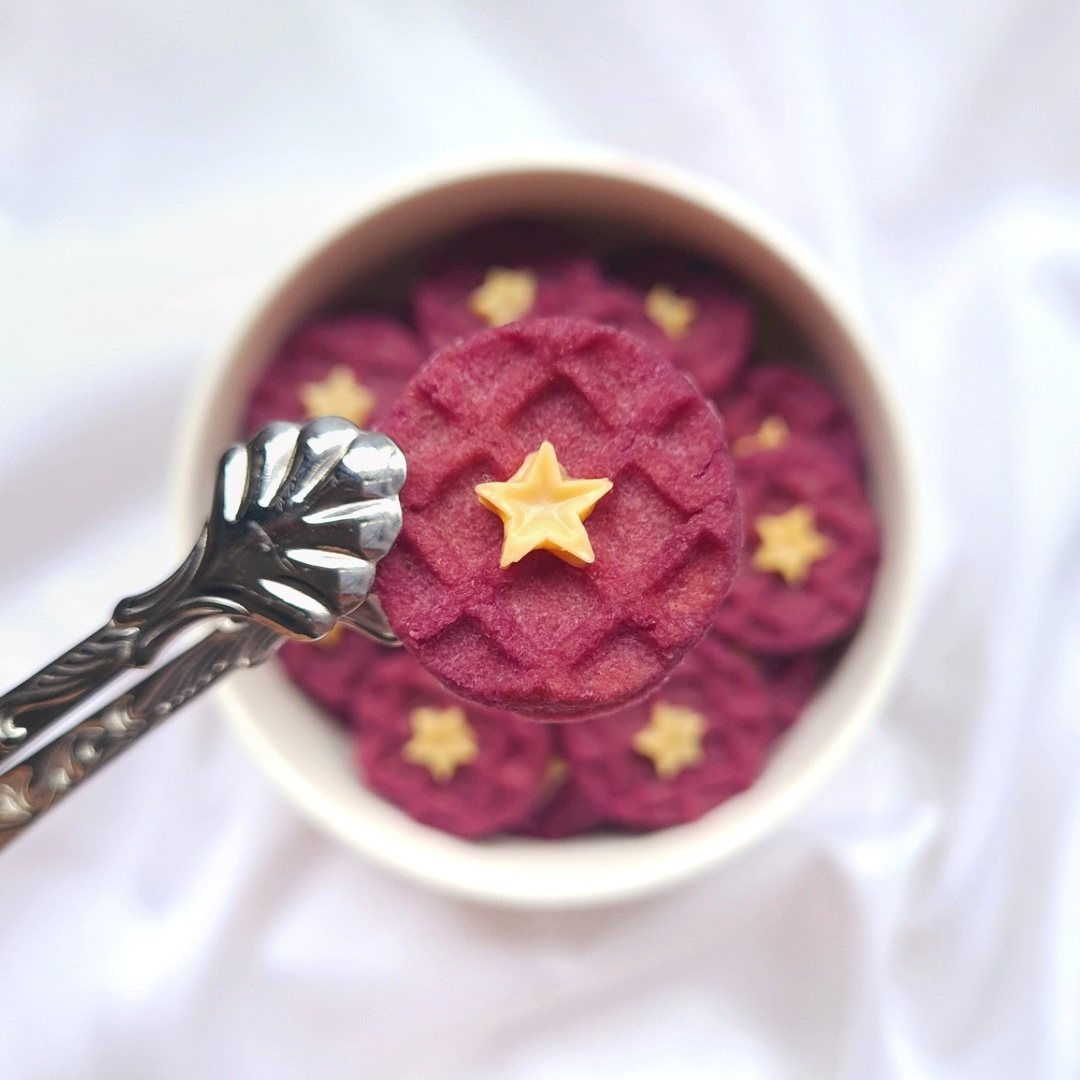 Cheesy Waffle Munchies